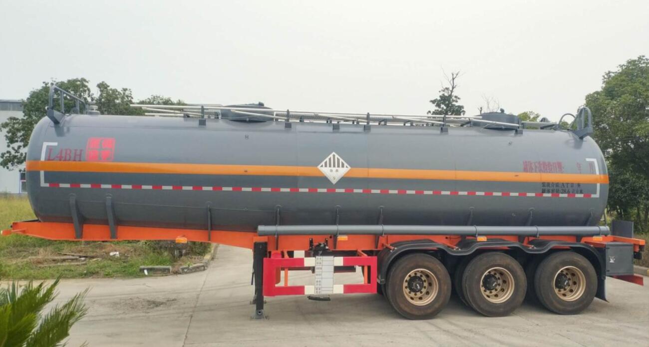 雜項危險物品罐式運輸半掛車（LDW9402GZW）